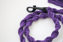 Load image into Gallery viewer, Blooming Orchid Macramé Leash
